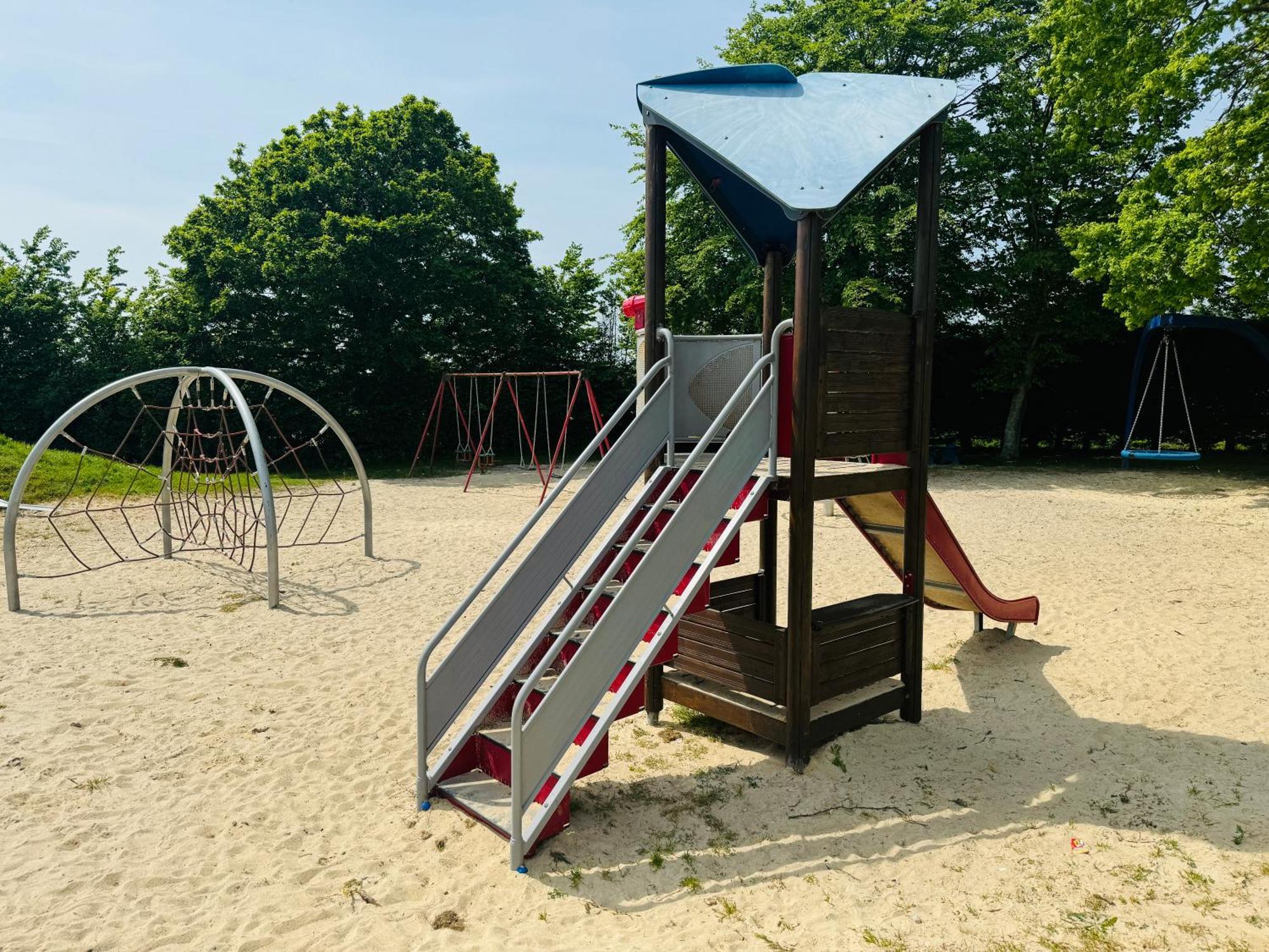 Rosa - Bournemouth * Уимборн-Минстер